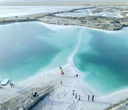 青海西寧+德令哈+青海湖+茶卡鹽湖+甘肅敦煌+嘉峪關(guān)+張掖9日8晚私家團